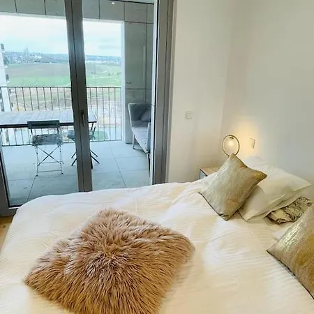 Luxury 3 Bedrooms Flat In The Heart Of Gasperich Terrace And Parking-cd2 Apartmán